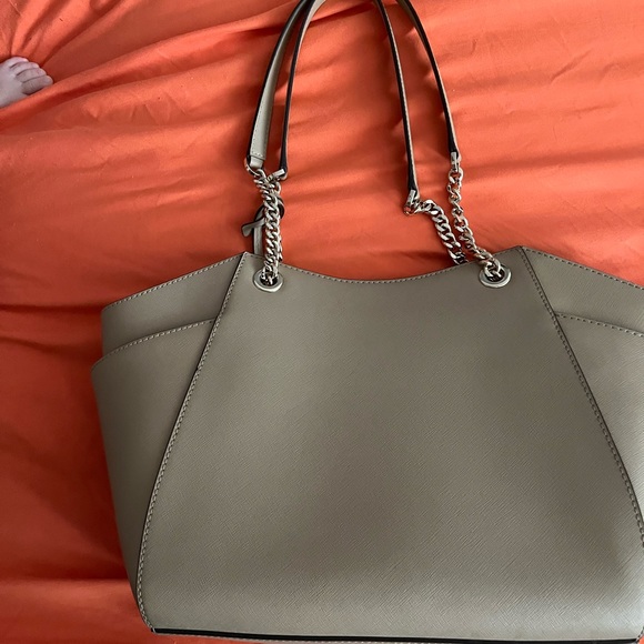 MICHAEL KORS LARGE BAG LIGHTLY USED - Picture 1 of 4